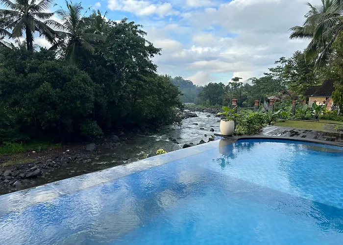 Uma Swari Villa *