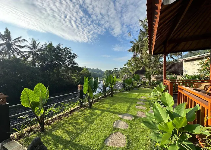 Uma Swari Villa *
