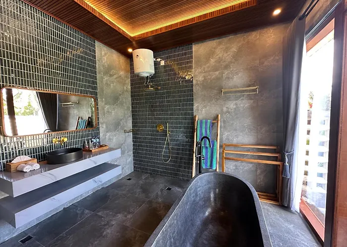 Uma Swari Villa *
